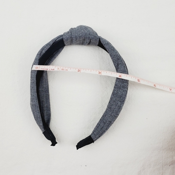 Non-Slip soft fabric knotted headband - Picture 7 of 9